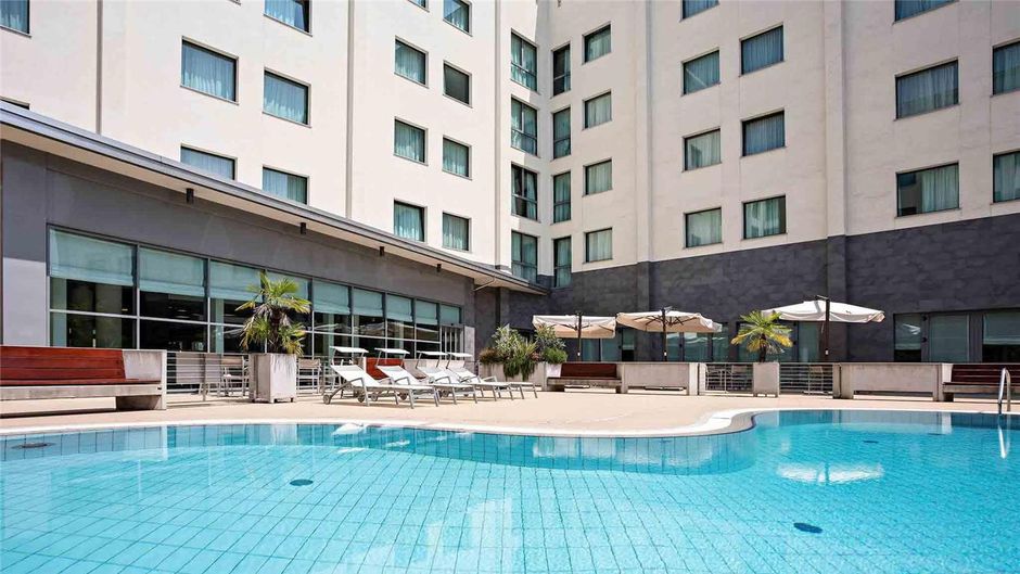 Novotel Milan Malpensa Airport Pool