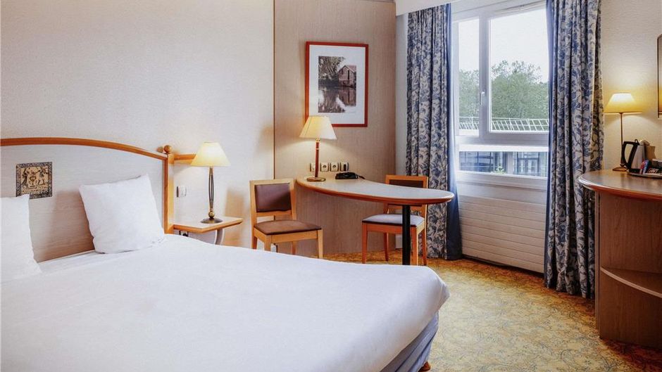 Mercure Pont de Loire Room