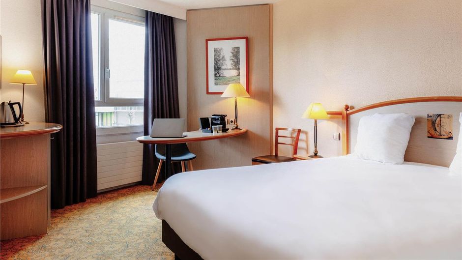 Mercure Pont de Loire Room
