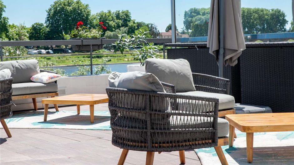 Mercure Pont de Loire Exterior