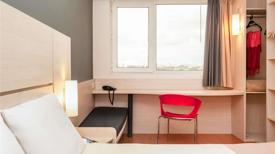 Ibis Montevideo Exterior