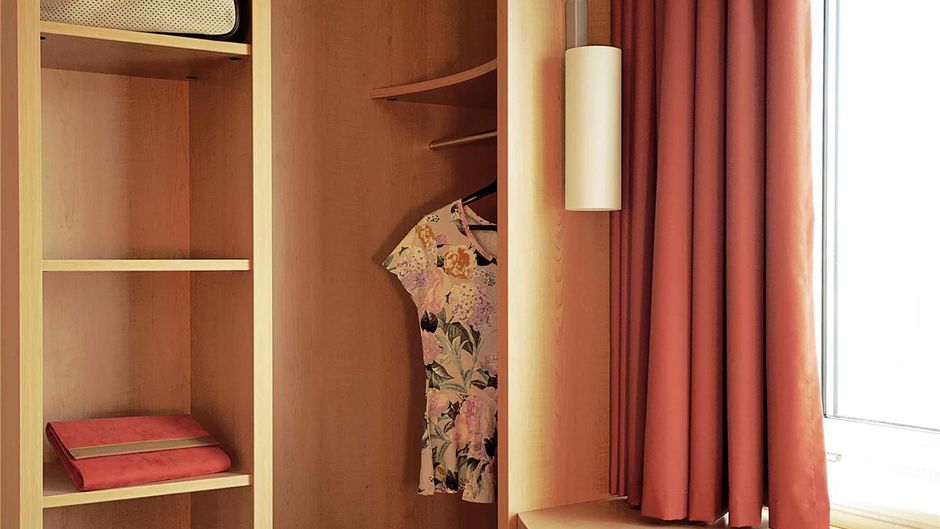 Ibis Waterloo Room