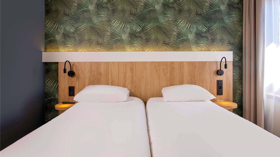 Ibis Waterloo Room