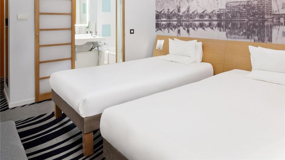 Novotel London ExCel Room