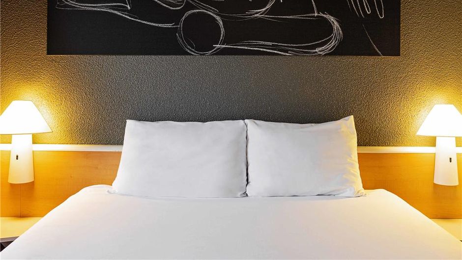 Ibis Salamanca Room