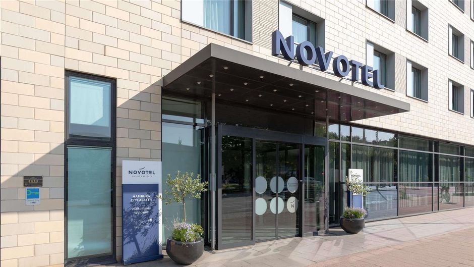 Novotel Hamburg Alster Exterior