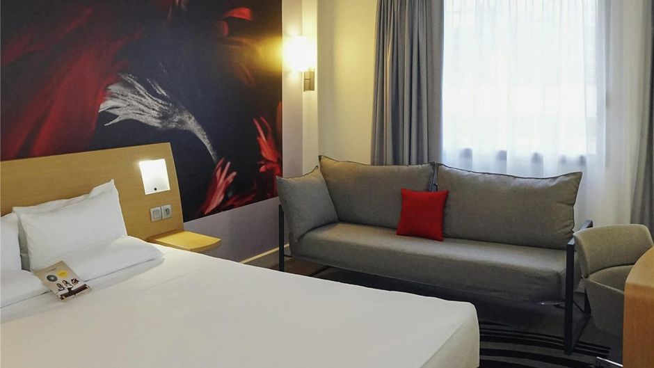 Novotel Paris Gare Montparnasse Room