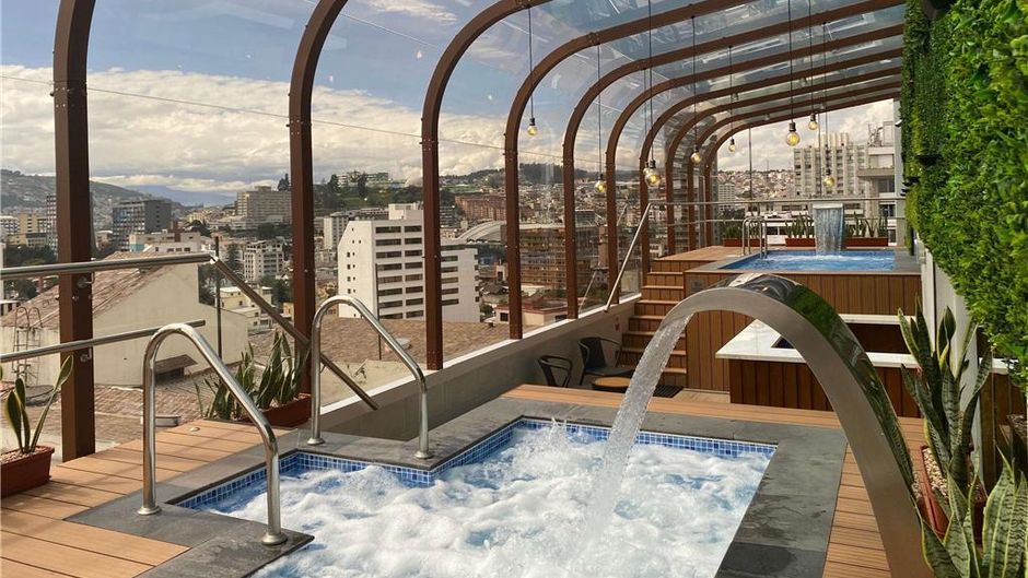 Mercure Grand Hotel Alameda Quito Pool