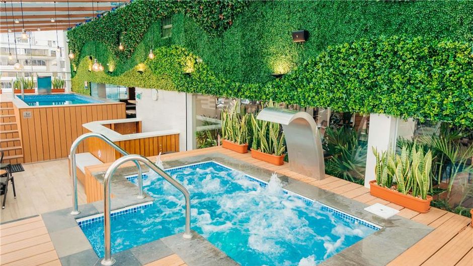 Mercure Grand Hotel Alameda Quito Pool