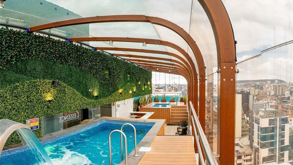Mercure Grand Hotel Alameda Quito Pool