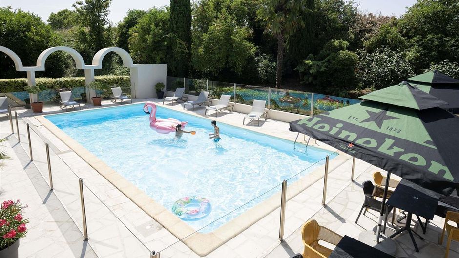 Ibis Styles Cognac Exterior