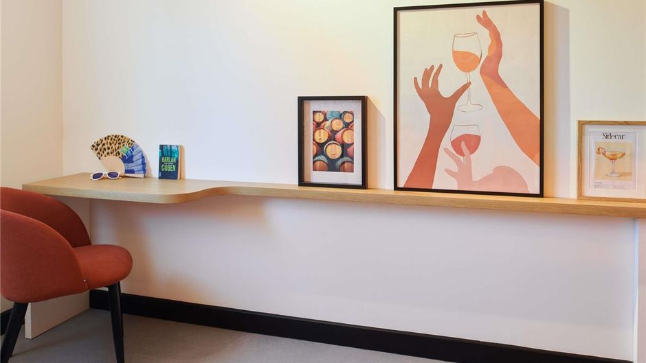 Ibis Styles Cognac Room