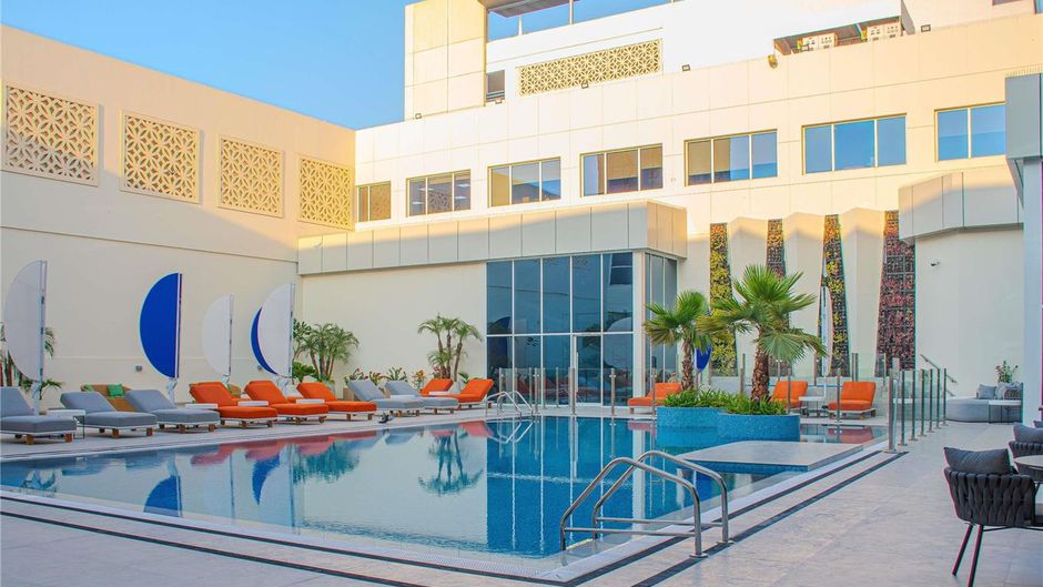Novotel World Trade Centre Pool