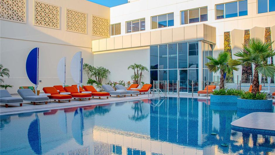 Novotel World Trade Centre Pool