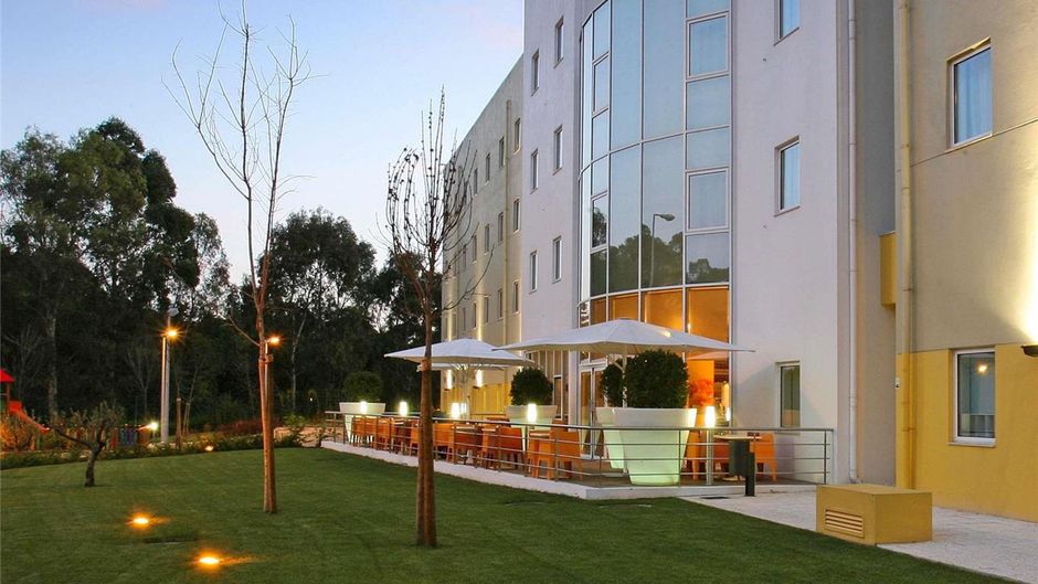 Hotel Ibis Lisboa Alfragide Exterior