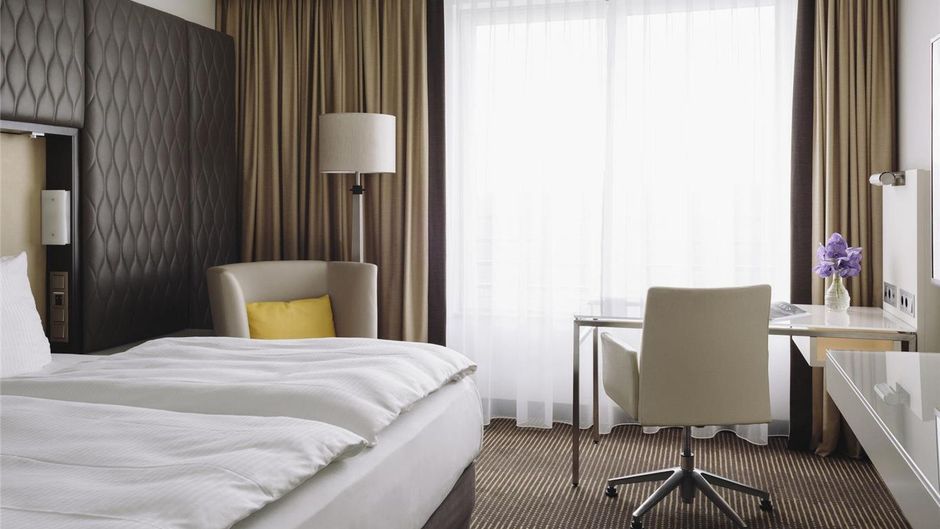 Pullman Berlin Schweizerhof Room