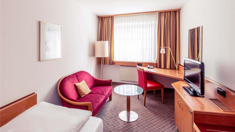 Mercure Hotel Koeln City Friesenstrasse Exterior