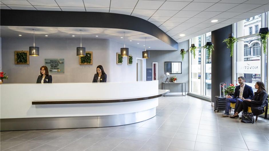 Novotel Reading Centre Exterior
