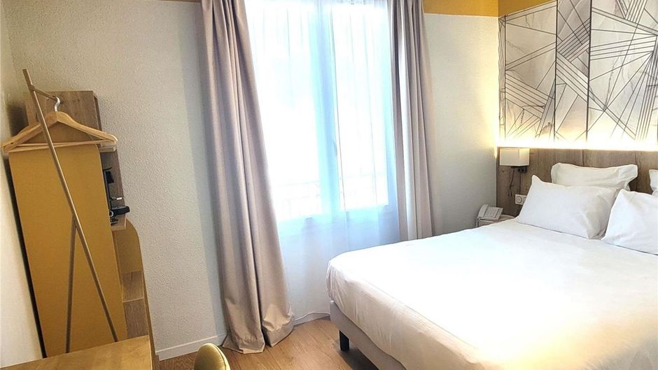 Mercure Lourdes Imperial Room