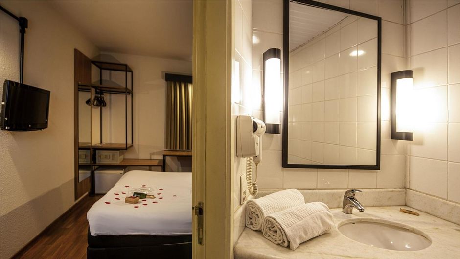 Ibis Betim Contagem Room