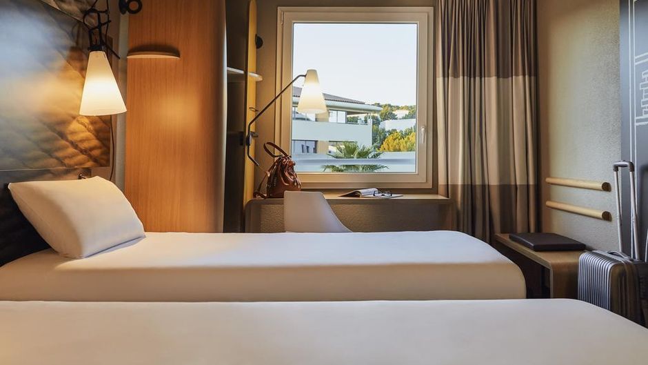 Ibis La Ciotat Room