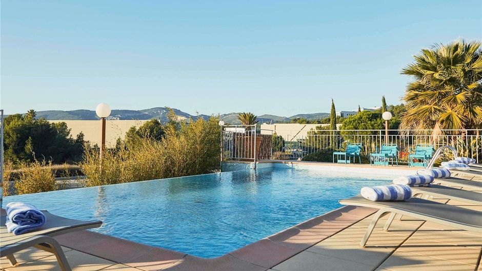 Ibis La Ciotat Pool