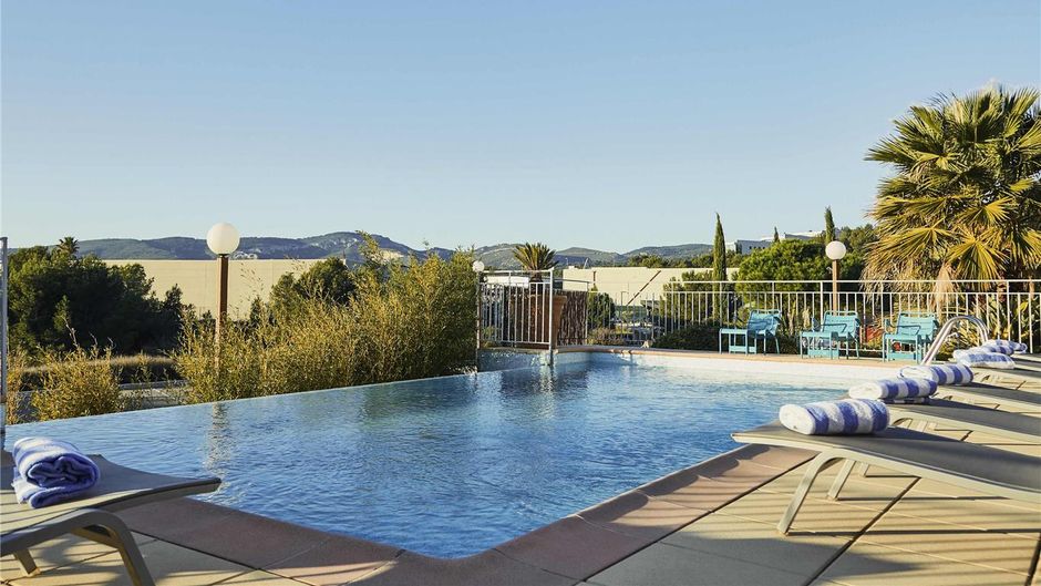 Ibis La Ciotat Pool