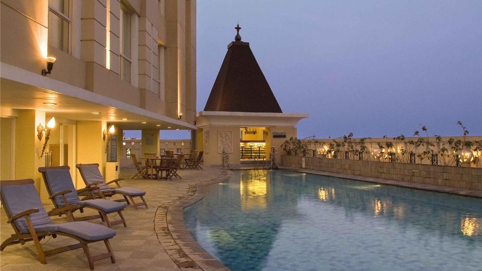 Novotel Semarang Pool