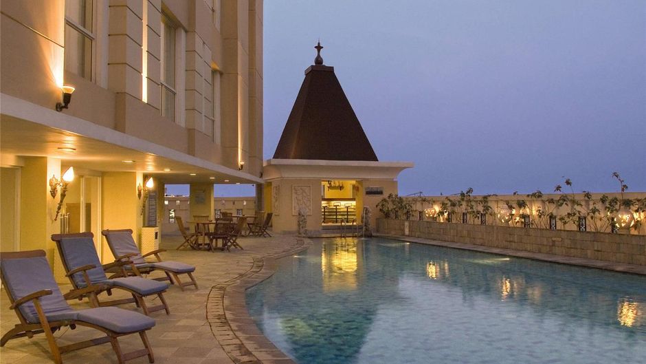 Novotel Semarang Pool