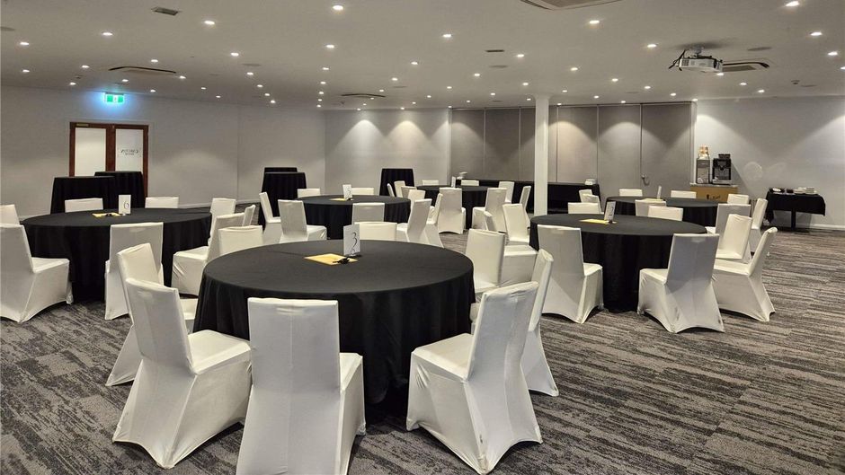 Mercure Canberra Hotel Meeting