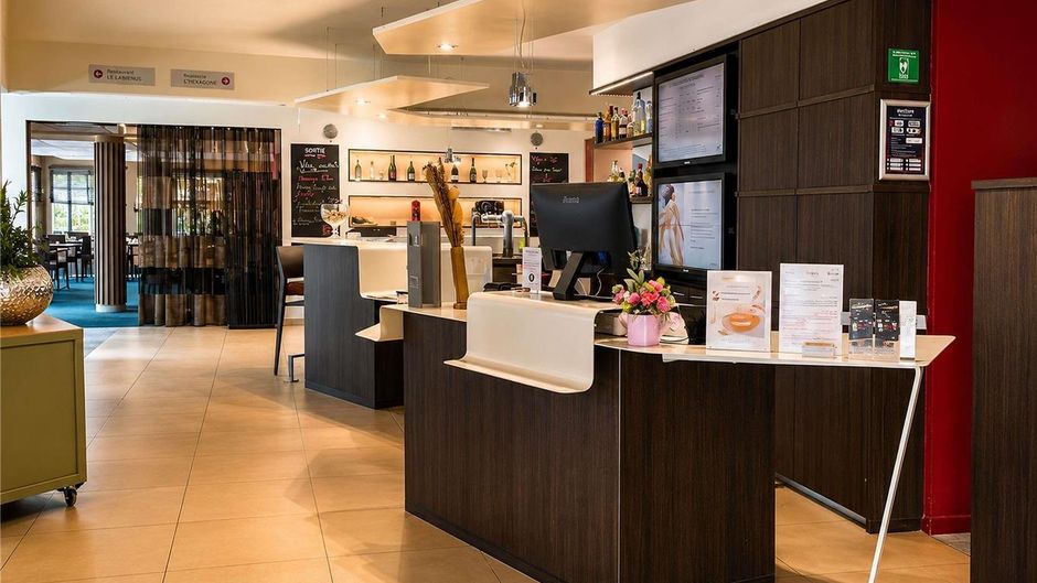 Mercure Luxeuil Les Bains Hexagone Hotel Exterior