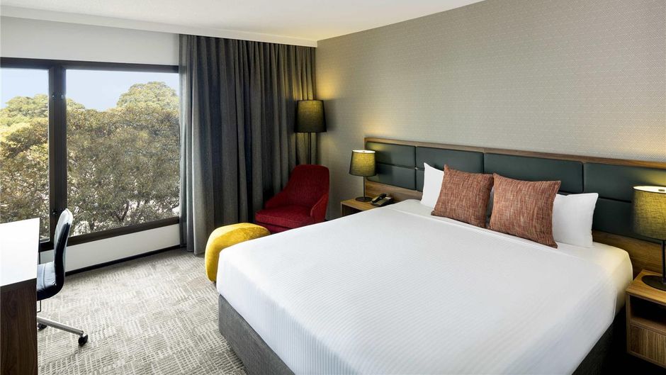Novotel Sydney International Airport Room
