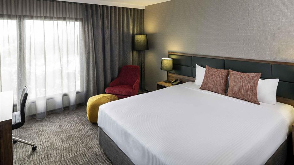 Novotel Sydney International Airport Exterior