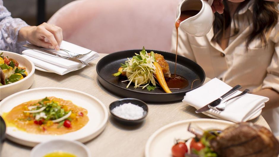 Novotel Sydney International Airport Restaurant