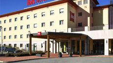 Ibis Como