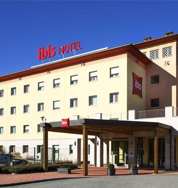 Ibis Como