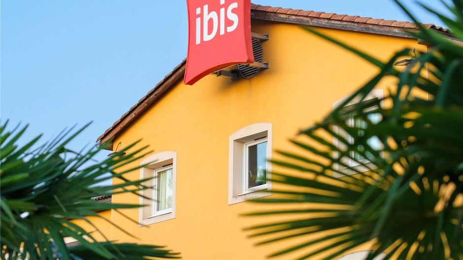 Ibis Manosque Cadarache Exterior