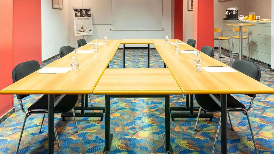 Mercure Millau Meeting