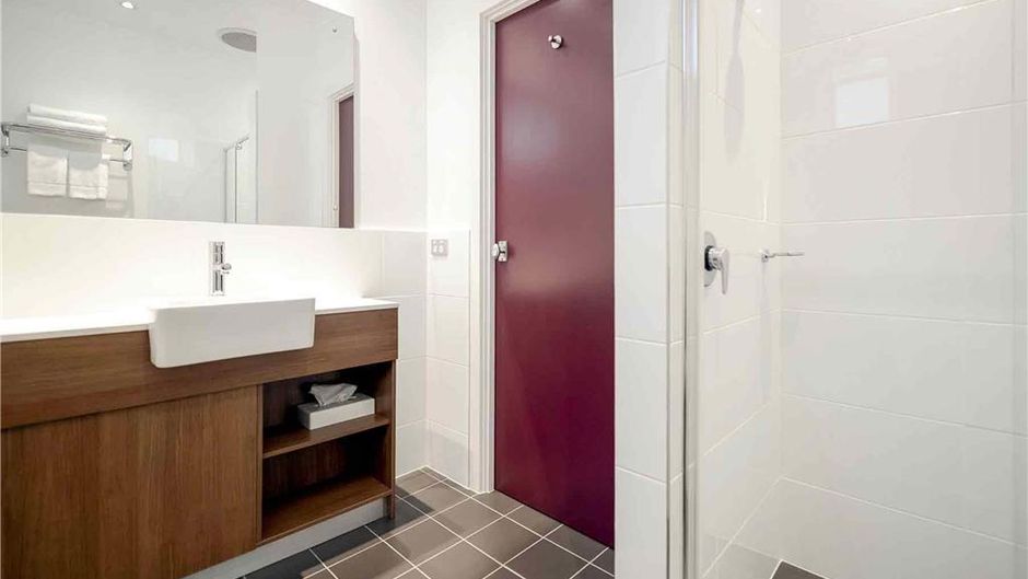 Mercure Grosvenor Hotel Adelaide Room