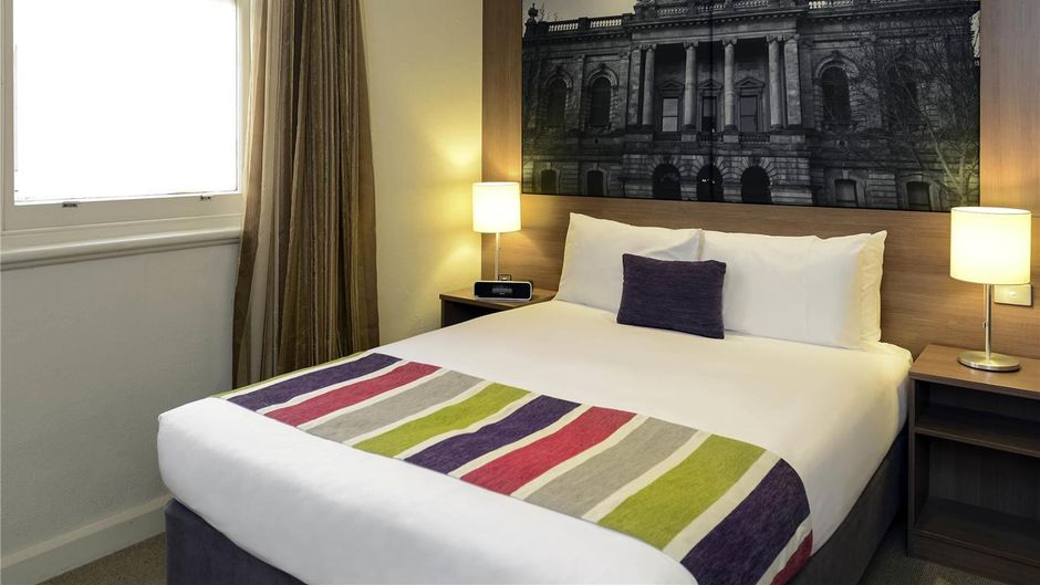 Mercure Grosvenor Hotel Adelaide Room