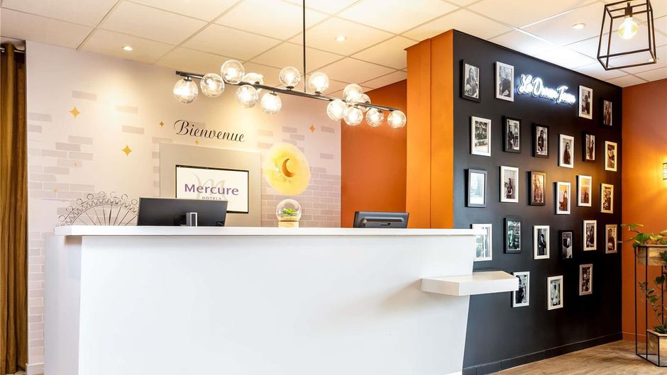 Mercure Lyon Est Exterior