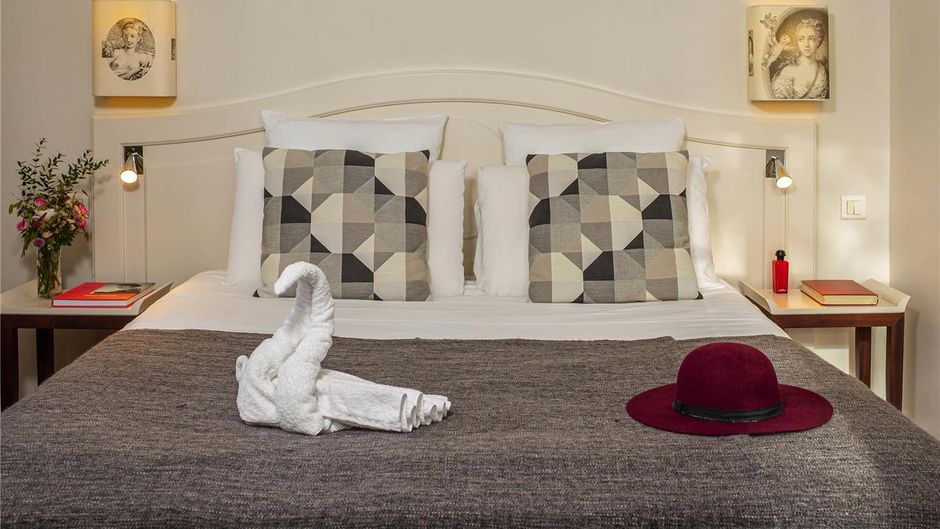 Mercure Relays du Chateau Hotel Room