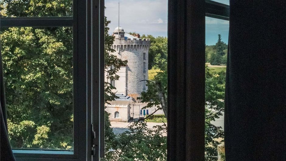 Mercure Relays du Chateau Hotel Room