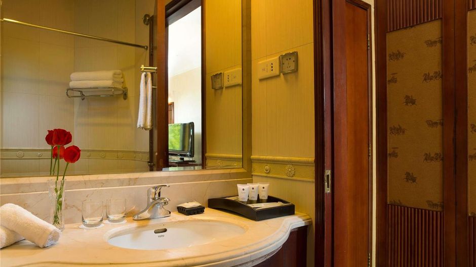 Grand Mercure on Renmin Square Room