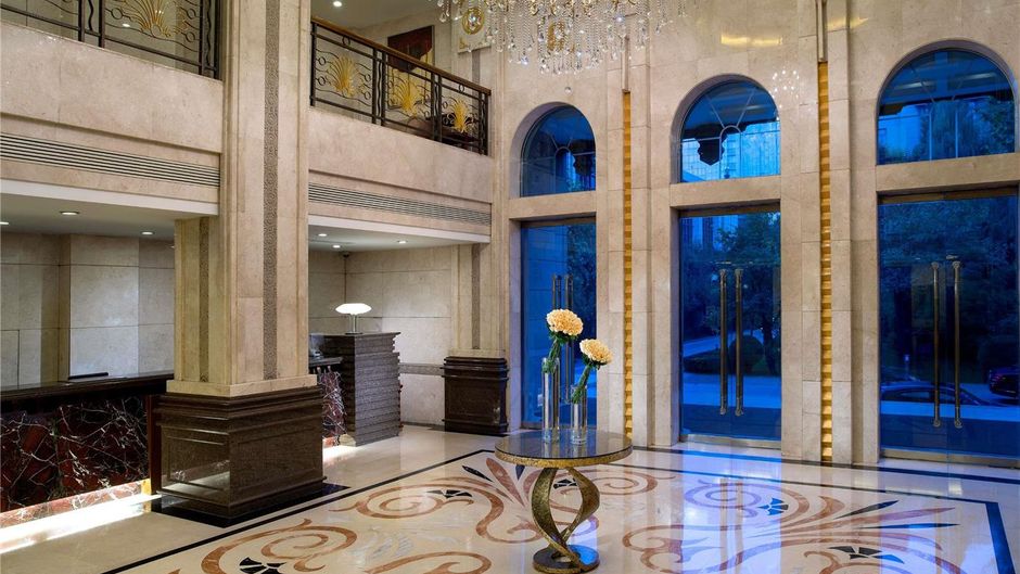 Grand Mercure on Renmin Square Exterior