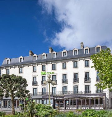 Ibis Dinan
