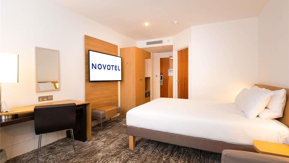 Novotel Cardiff Centre Room