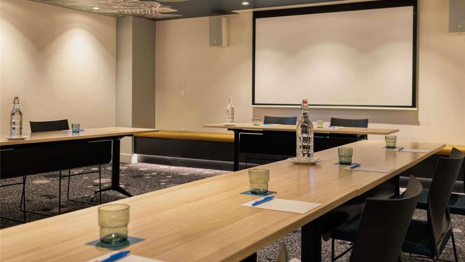 Ibis Christchurch Meeting