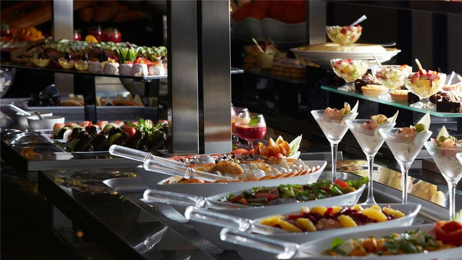 Pullman Zamzam Grand Suites Restaurant