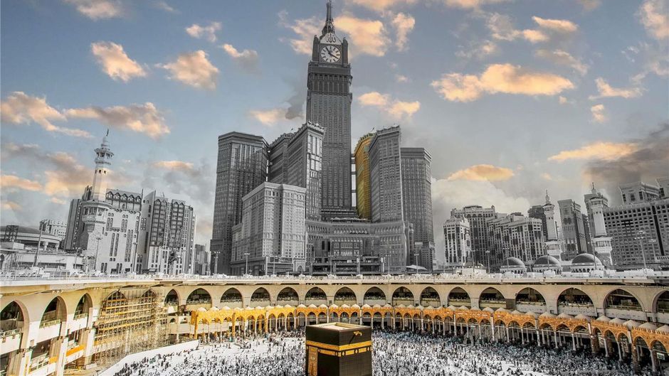 Pullman Zamzam Grand Suites Exterior